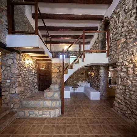 Mas De Les Garroferes Nyaraló