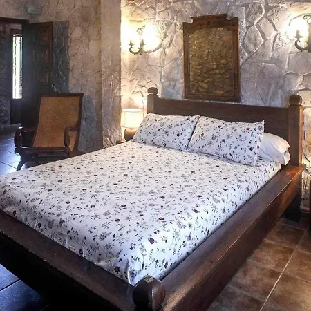 Mas De Les Garroferes Nyaraló